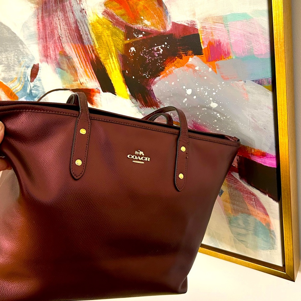 Coach Burgundy Metallic Y3K Gallery Zip Tote Saffiano Leather EUC